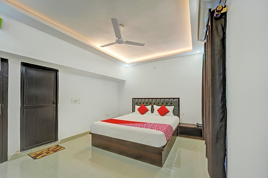 Super Hotel O White House