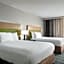 Country Inn & Suites by Radisson, Dubuque, IA