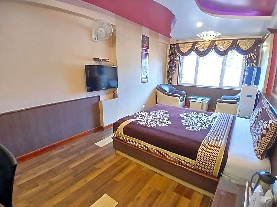 Hotel Astoria Residency