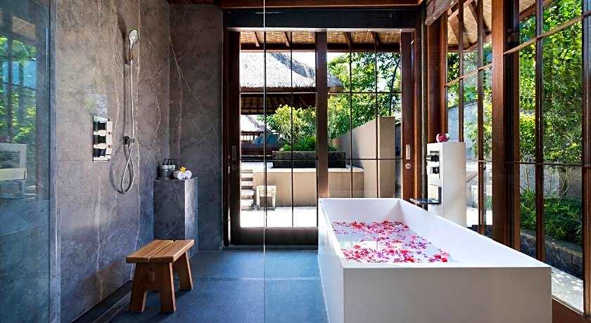 Hoshinoya Bali