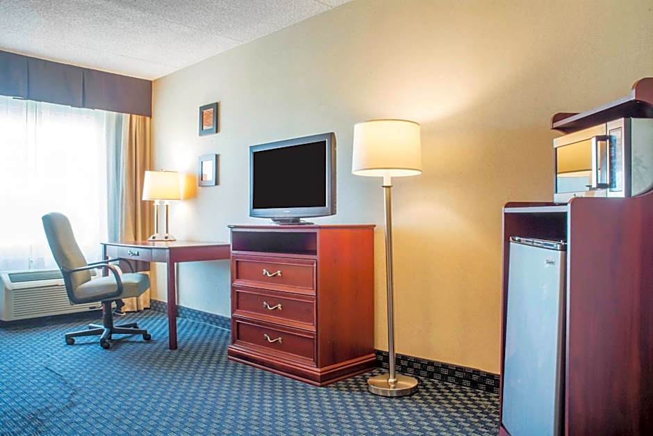 Comfort Inn West Rochester