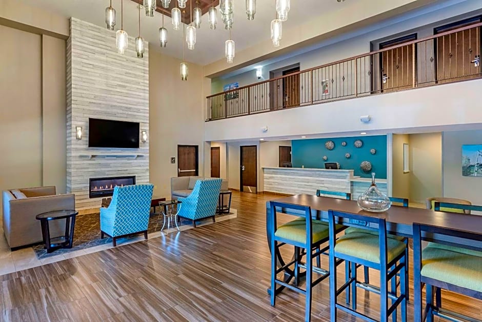 Comfort Inn & Suites Tualatin - Lake Oswego South
