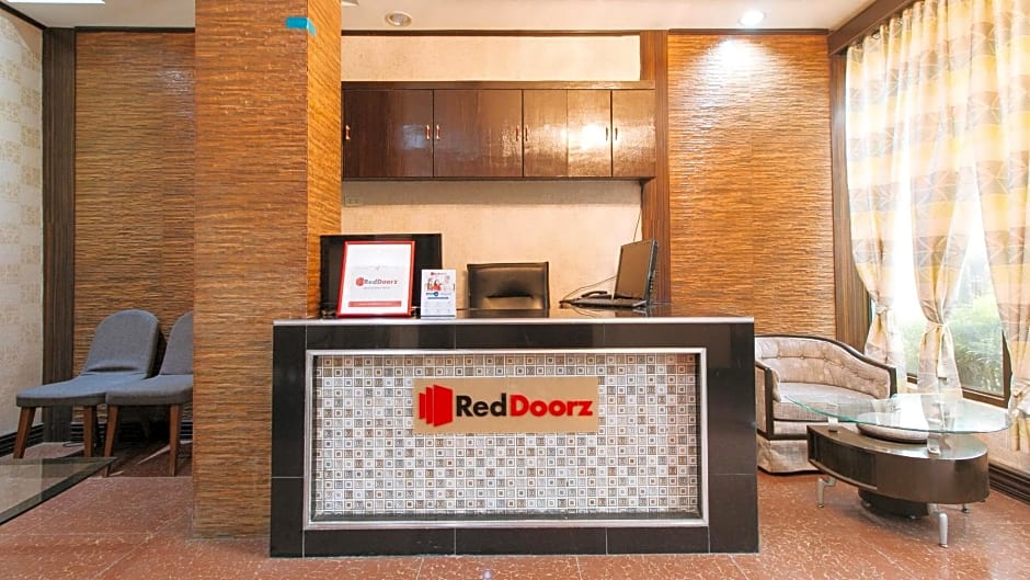 RedDoorz Plus @ Robinson's Circle (Quarantine Hotel)