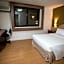 Master Porto Alegre Hotel - Av Carlos Gomes, Proximo ao Consulado Americano