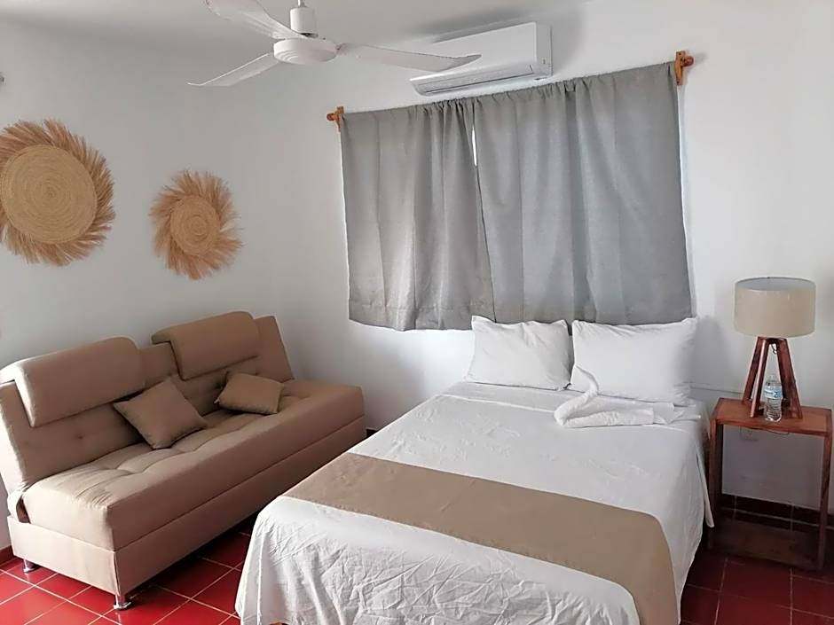 Creta Hotel & Suites