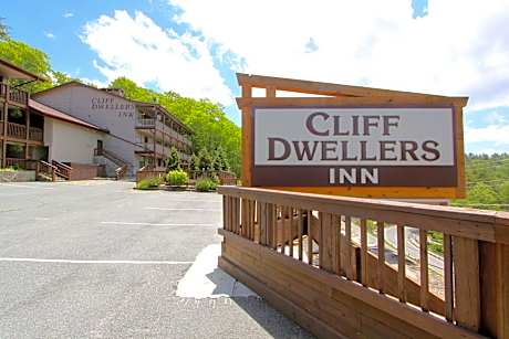 Cliff Dwellers Inn