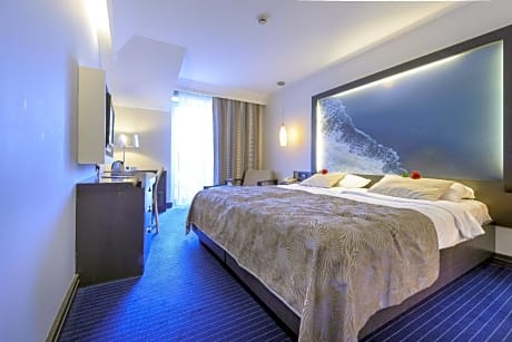 Classic Double or Twin Room with Balcony and Sea Side View