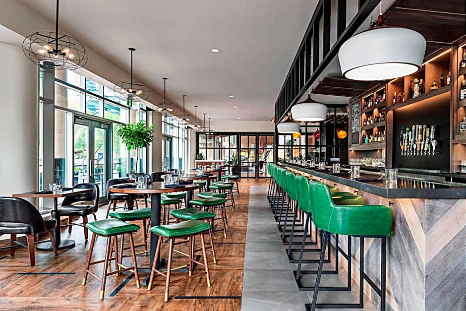 Sheraton Suites Calgary Eau Claire