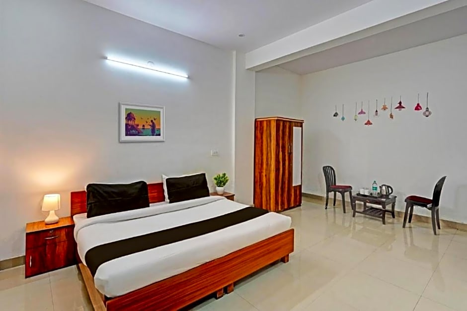 Goroomgo Komfy Stayz Dehradun