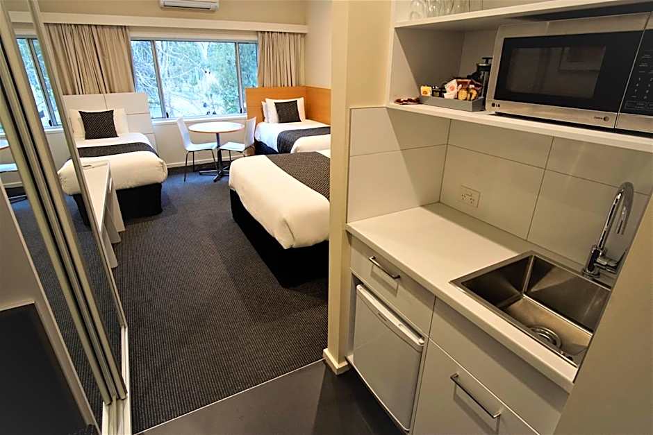 Parkview Motor Inn and Apartments