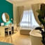 Le Coq Suites