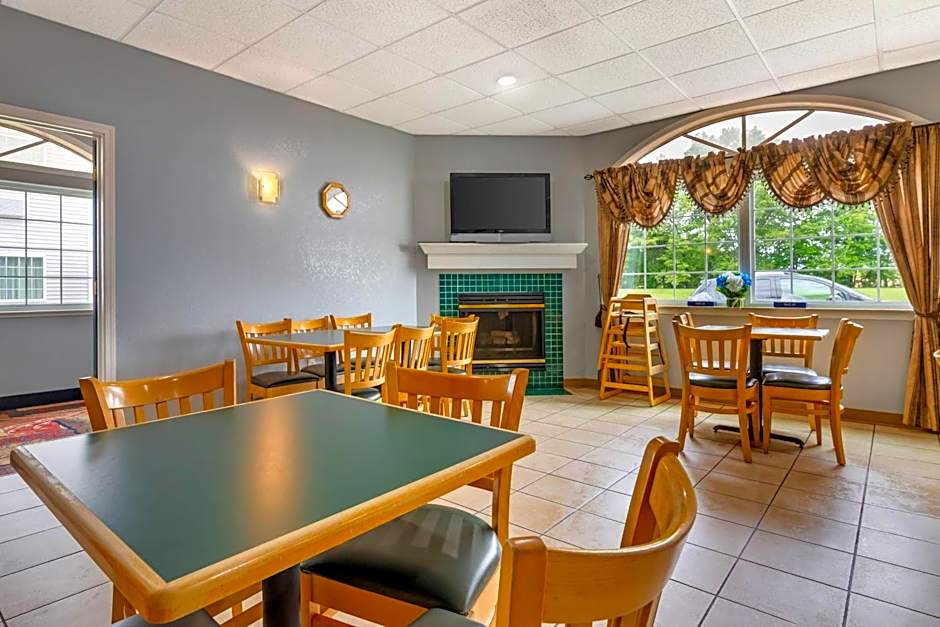 Quality Inn Mauston I-90