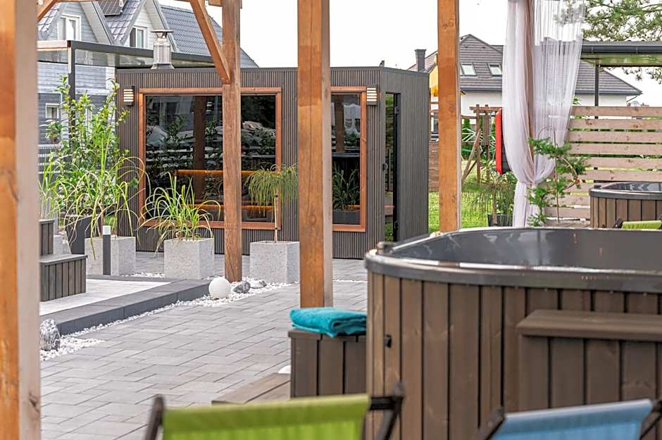 Old Tree Village & Restaurant