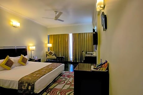 Deluxe Room - Nahargarh View
