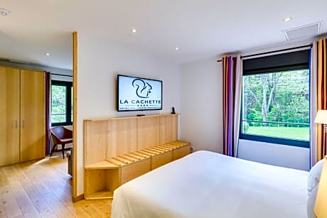 Junior Suite with Garden View