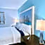 Bluebird Day Inn & Suites