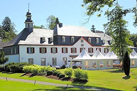 Schloss Auel Boutique Hotel & Design Golf Lodge