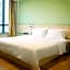 7 Days Inn Chongqing Wanzhou District Gaosuntang Chongbai