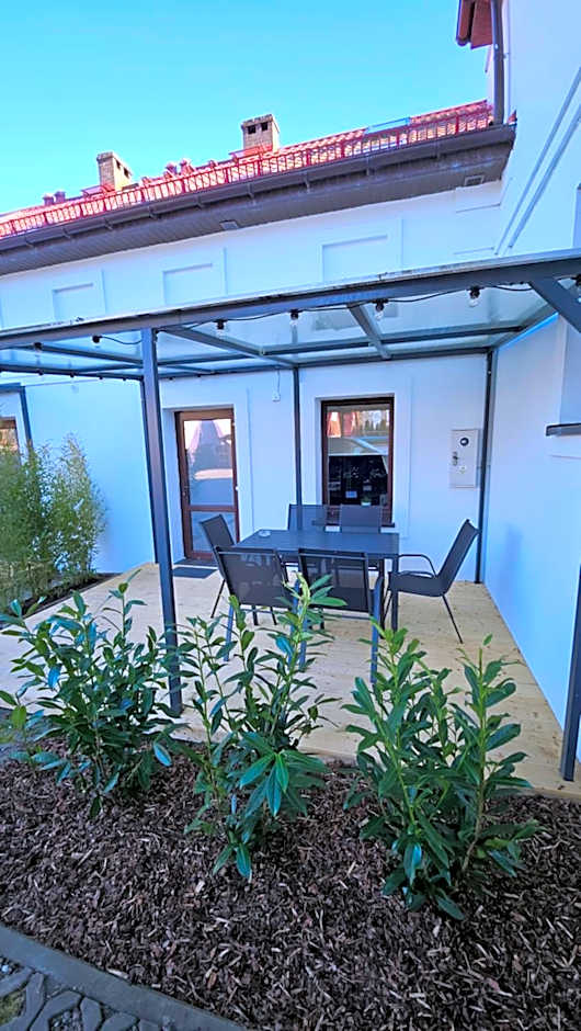 Kompleks Wypoczynkowy Pomerania z podgrzewanym basenem 30 metrów do morza