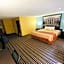 Super 8 by Wyndham Warrenton