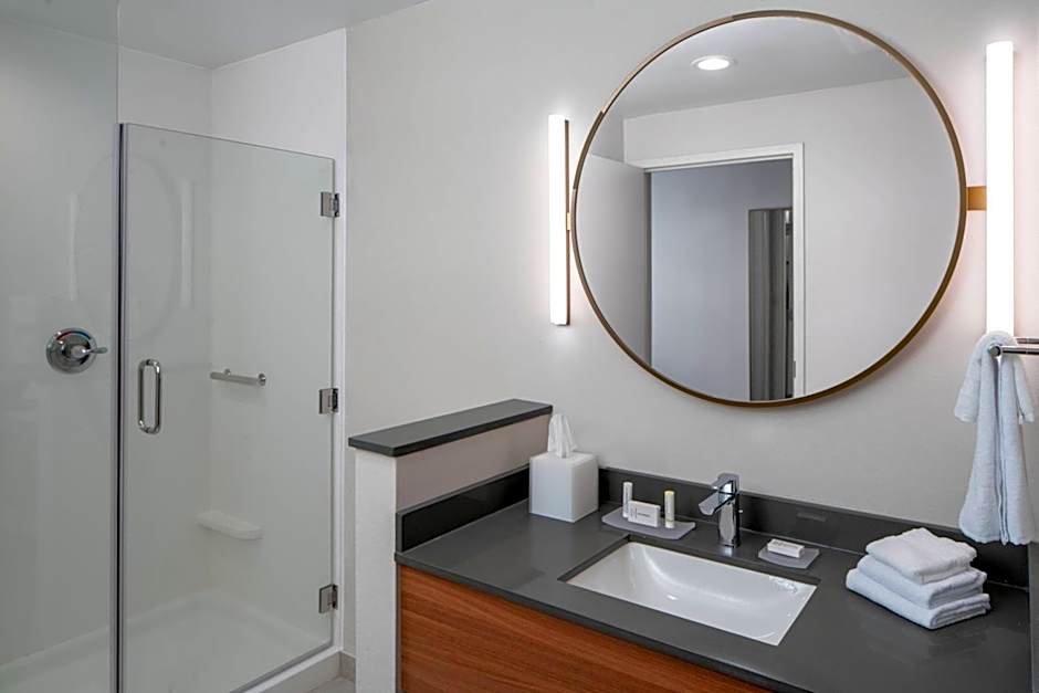 Fairfield by Marriott Inn & Suites Pensacola Pine Forest