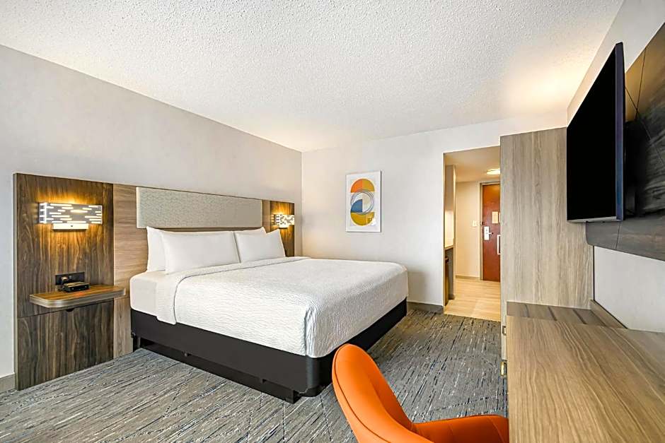 Holiday Inn Express & Suites Buffalo Airport By IHG
