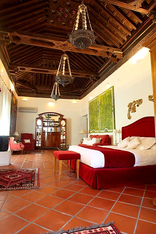 Palacio De Santa Ines