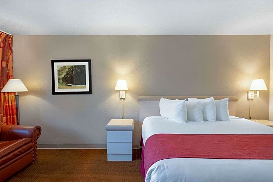 Ramada by Wyndham Kissimmee Gateway