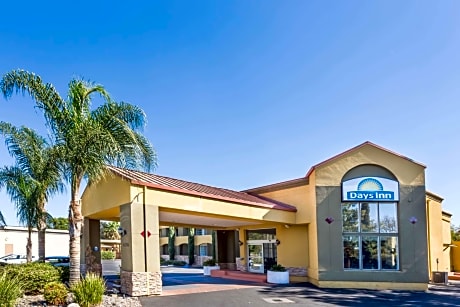 Days Inn by Wyndham Davis Near UC Davis