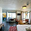 ITH Beach Bungalow Surf Hostel San Diego Adults Only