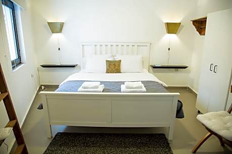 Rooftop Studio with Terrace