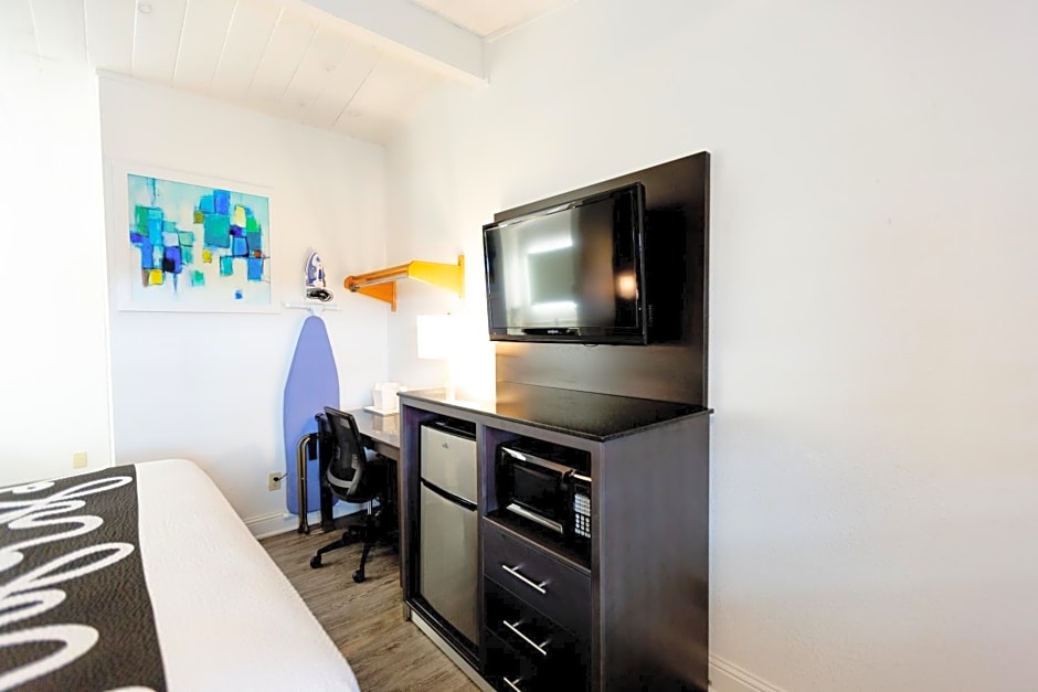 SureStay Hotel by Best Western Seaside Monterey