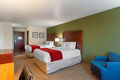 Queen Room with Two Queen Beds - Non-Smoking