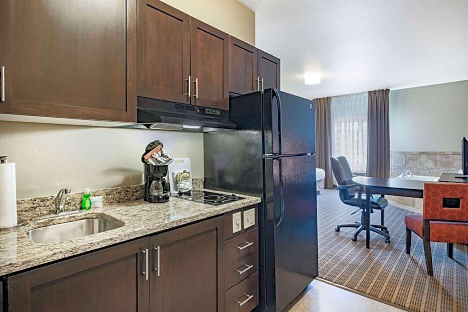 Hawthorn Suites by Wyndham Dickinson