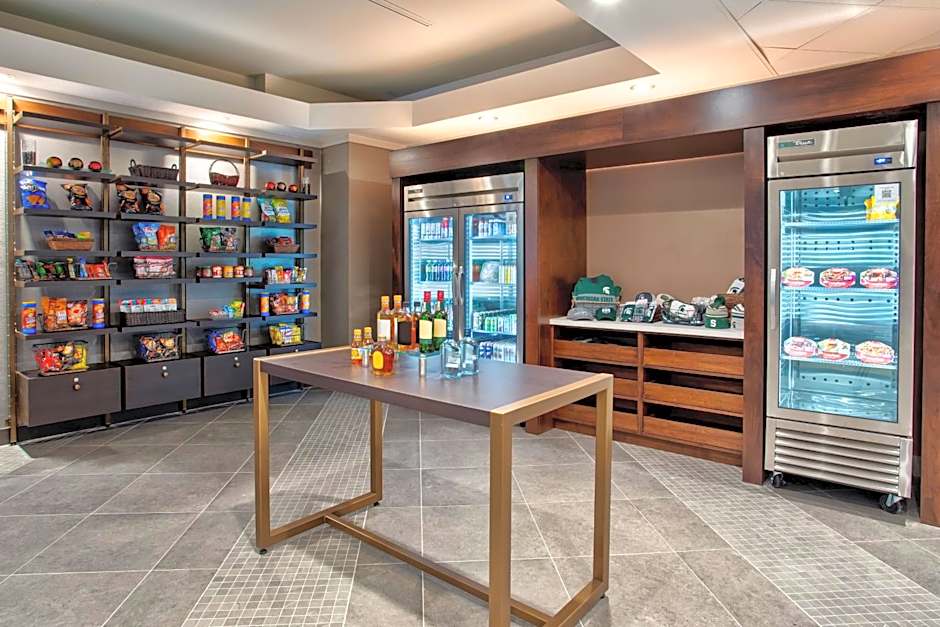 DoubleTree by Hilton Lansing