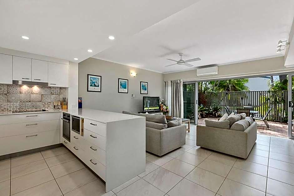 Le Court Villas