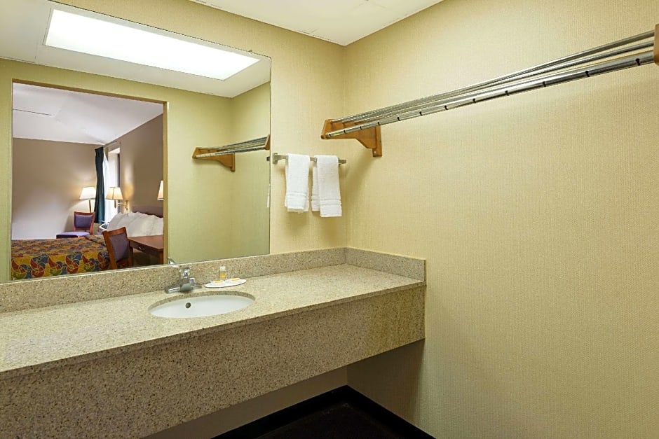 Knights Inn Elizabethtown