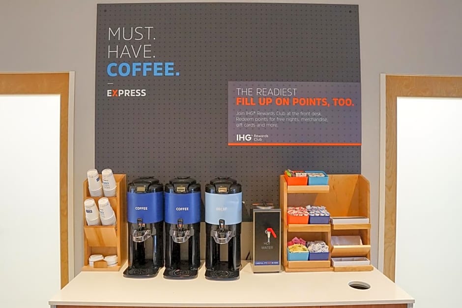 Holiday Inn Express And Suites Denver - Aurora Medical Campus By IHG