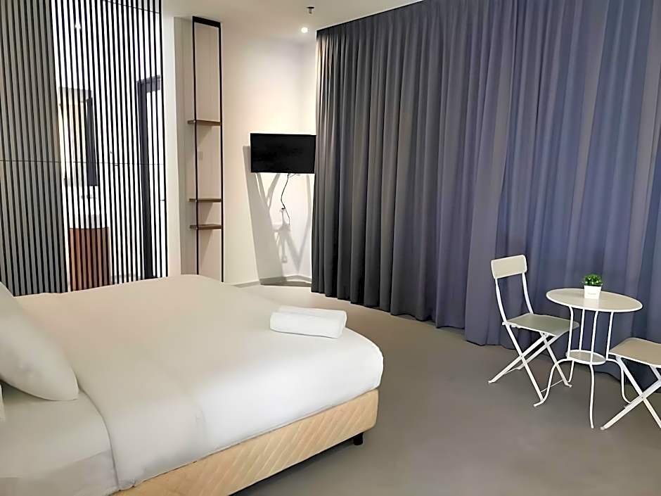 T+ PREMIUM HOTEL