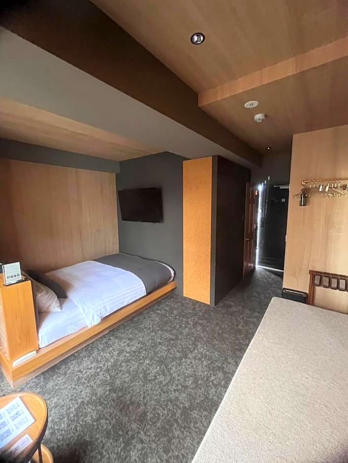 HOTEL TOMOS ASAKUSA