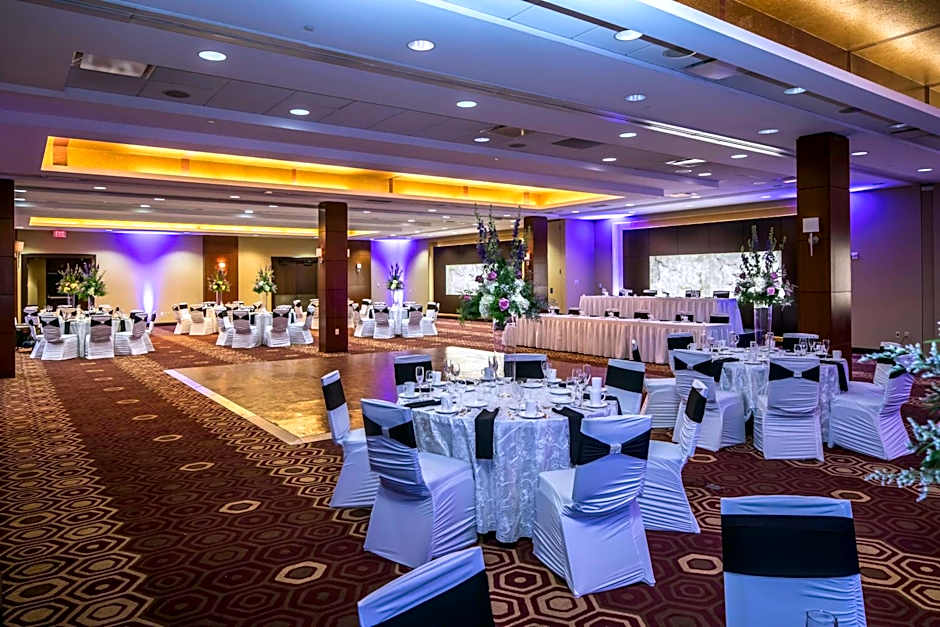 DoubleTree by Hilton Hotel & Suites Pittsburgh Downtown