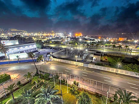 Prestige King Suite with Garden or City View