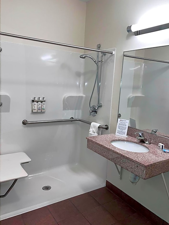 Candlewood Suites Olathe By IHG