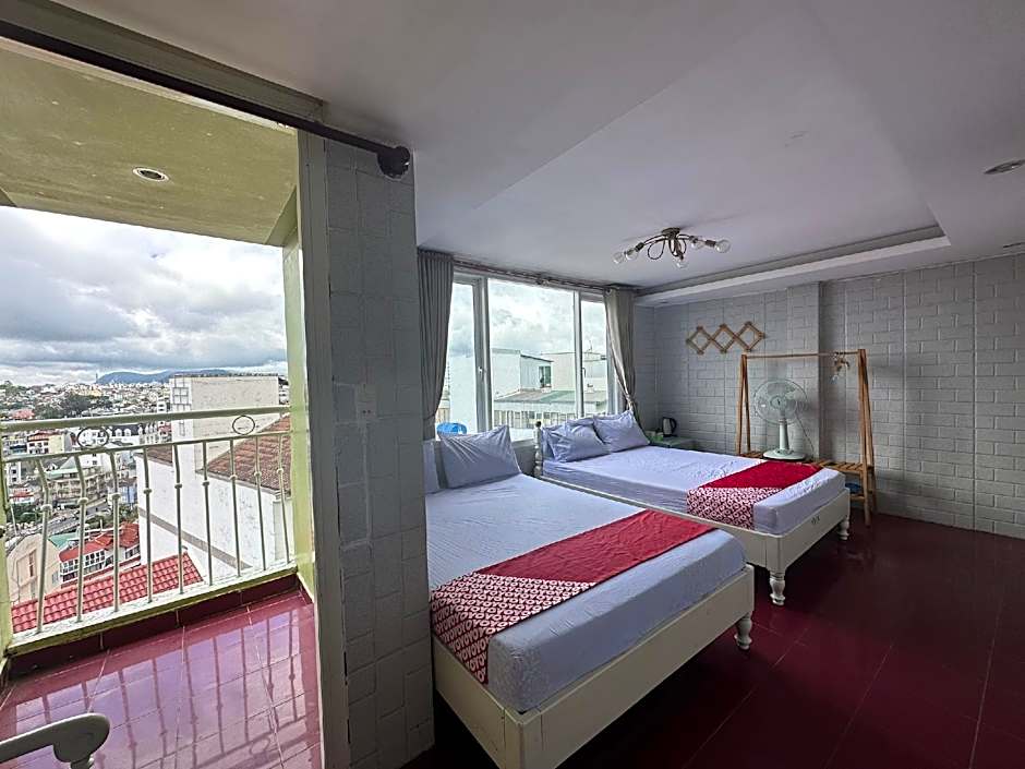 OYO 1196 Le Vu Hotel