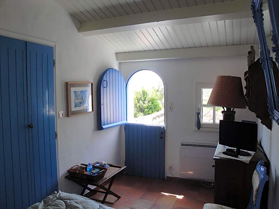 Le Buzet Bleu Bed & Breakfast