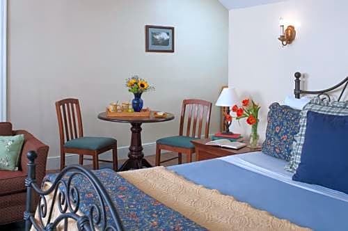 Carlisle House Bed and Breakfast