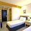 Tom's Cabin Hotel