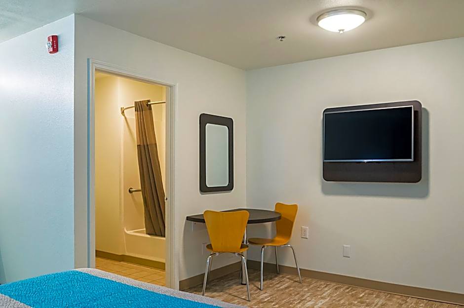 Motel 6-Bay Saint Louis, MS