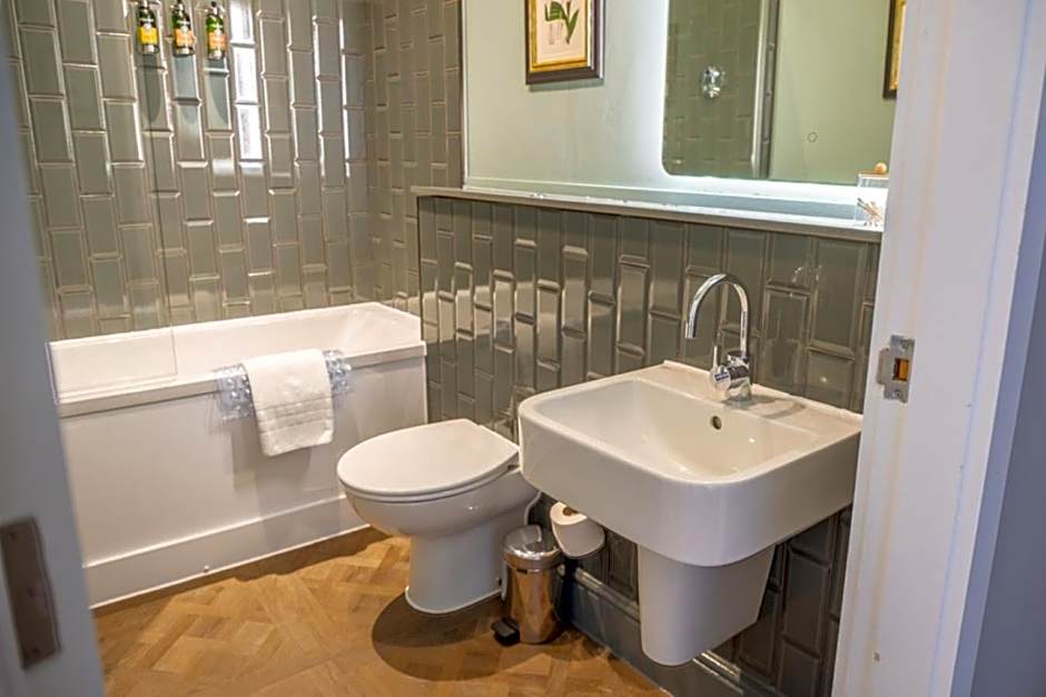 The Blue Boar, Witney, Oxfordshire - Acorn Pubs