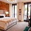 Speakeasy King Suite (Rm 2)
